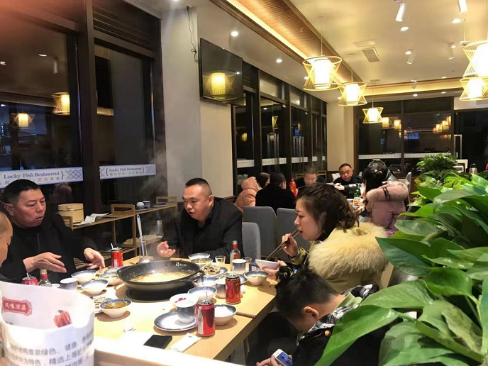 順?biāo)~館加盟費(fèi)用大概多少錢？